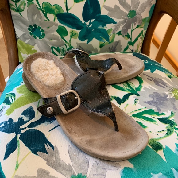 ugg thong sandals